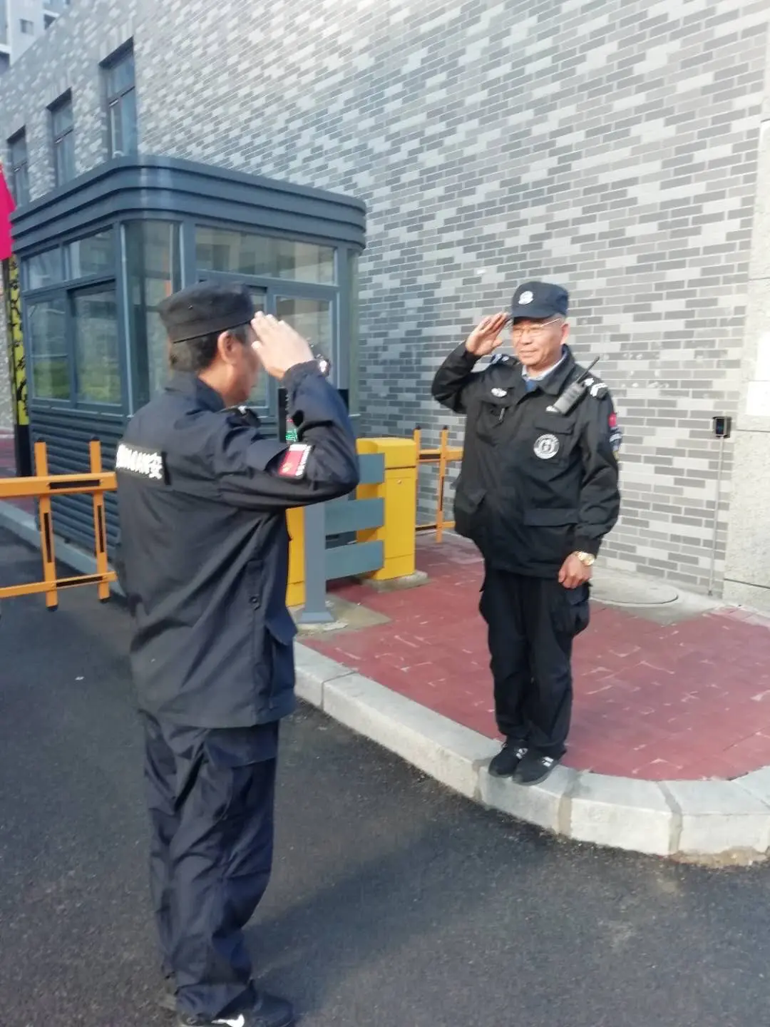 保安换班交接流程